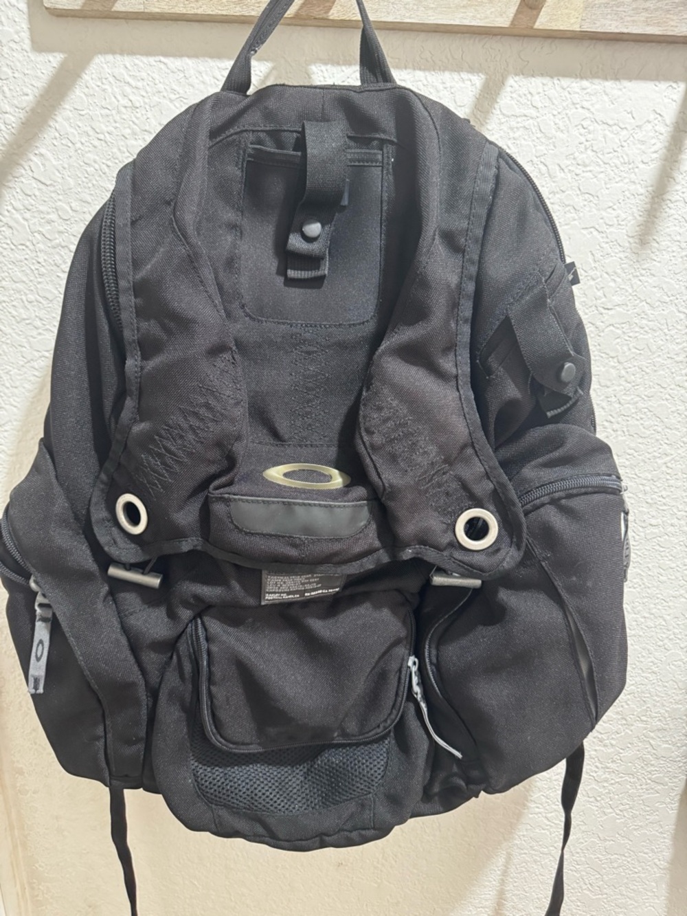 Oakley Black Men's Everyday Backpack with Front Pockets